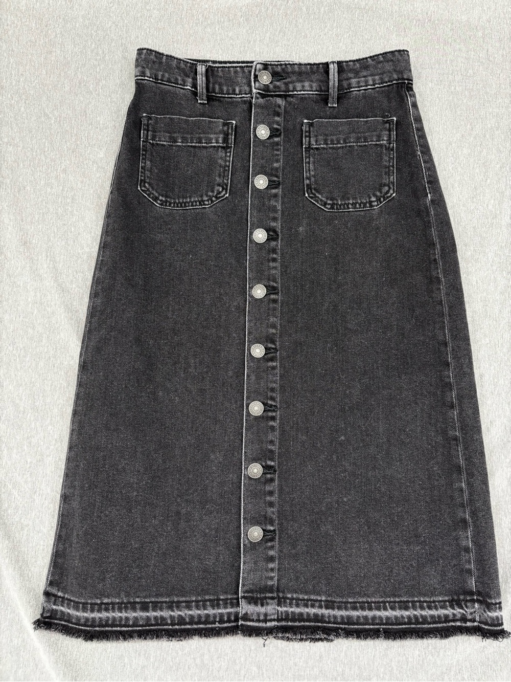 American Eagle Super High Rise Midi Skirt Womens Sz 0 Black Button Front Denim